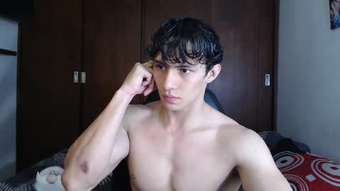 Snapshot of ares_aestheticgod chatting on December 2024 01:53:01 AM Ares D online show from December 2024 01:53:01 AM