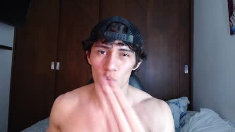 Snapshot of ares_aestheticgod chatting on February 2025 03:54:01 AM Ares D online show from February 2025 03:54:01 AM