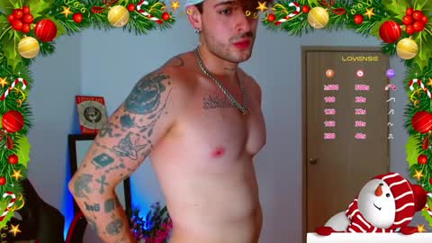 Snapshot of ares_blue chatting on December 2024 02:12:01 PM ares blue online show from December 2024 02:12:01 PM