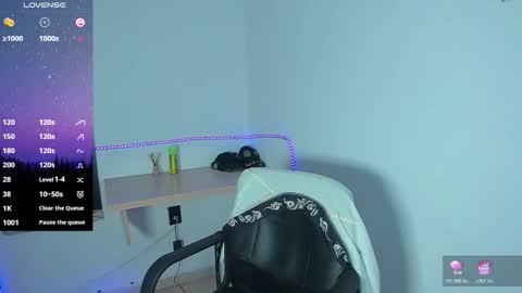 Snapshot of ares_blue chatting on October 2025 02:46:01 PM ares blue online show from October 2025 02:46:01 PM