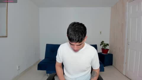 Snapshot of ares_johnsonn chatting on September 2025 01:00:01 PM Ares online show from September 2025 01:00:01 PM
