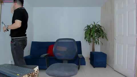 Snapshot of ares_johnsonn chatting on October 2025 01:44:02 PM Ares online show from October 2025 01:44:02 PM