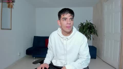 Snapshot of ares_johnsonn chatting on October 2025 12:15:01 PM Ares online show from October 2025 12:15:01 PM