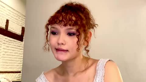 Snapshot of aresha_viree chatting on May 2026 03:24:01 AM Aresha online show from May 2026 03:24:01 AM