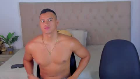 Snapshot of areslevi chatting on September 2025 06:40:01 PM ares levi online show from September 2025 06:40:01 PM