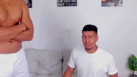 Snapshot of areslevi chatting on November 2025 07:13:01 PM ares levi online show from November 2025 07:13:01 PM