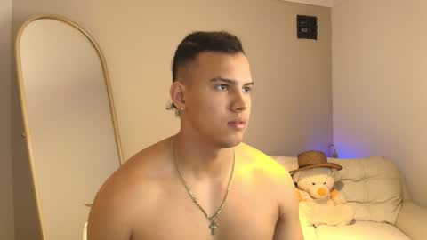 Snapshot of areslevi chatting on January 2026 06:34:02 PM ares levi online show from January 2026 06:34:02 PM