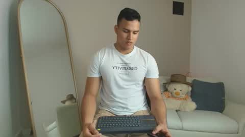 Snapshot of areslevi chatting on February 2026 06:34:02 PM ares levi online show from February 2026 06:34:02 PM