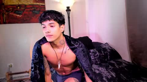 aress444 online show from February 2026 09:41:01 PM