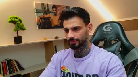 Snapshot of aressteel chatting on October 2025 11:33:02 AM Ares Steel online show from October 2025 11:33:02 AM