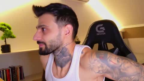 Snapshot of aressteel chatting on October 2025 07:03:01 PM Ares Steel online show from October 2025 07:03:01 PM