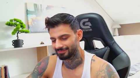 Snapshot of aressteel chatting on October 2025 07:08:01 AM Ares Steel online show from October 2025 07:08:01 AM