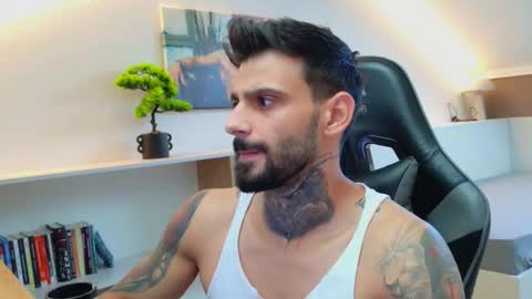 Snapshot of aressteel chatting on October 2025 05:48:02 AM Ares Steel online show from October 2025 05:48:02 AM