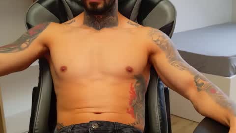 Snapshot of aressteel chatting on October 2025 12:31:01 PM Ares Steel online show from October 2025 12:31:01 PM