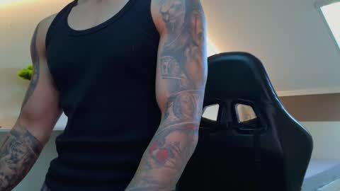 Snapshot of aressteel chatting on October 2025 02:20:01 PM Ares Steel online show from October 2025 02:20:01 PM