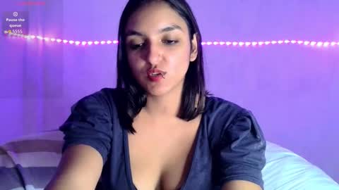 Snapshot of ari_20_ chatting on March 2026 06:22:02 PM Bella online show from March 2026 06:22:02 PM