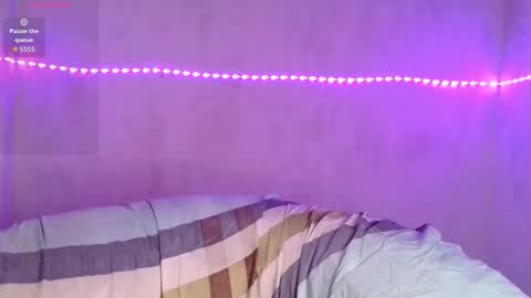 Snapshot of ari_20_ chatting on March 2026 06:13:01 PM Bella online show from March 2026 06:13:01 PM