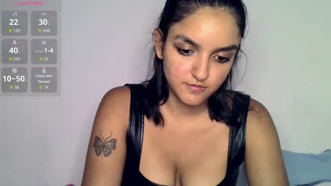 Snapshot of ari_20_ chatting on May 2026 03:01:01 AM Bella online show from May 2026 03:01:01 AM
