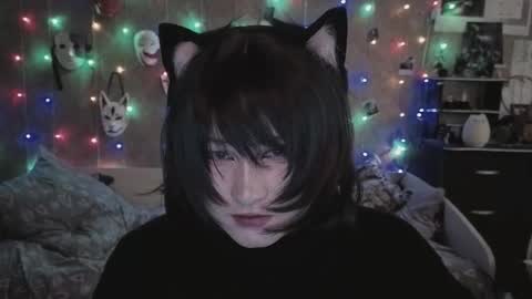 Ahri online show from December 2025 06:12:02 PM