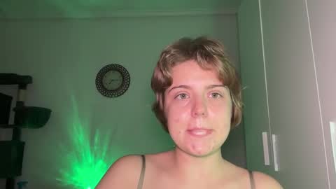 ari_crystal online show from March 2026 05:09:02 PM