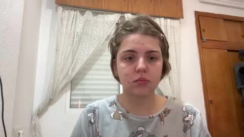 ari_crystal online show from March 2026 06:13:01 PM