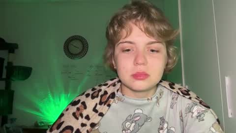 ari_crystal online show from March 2026 01:49:02 PM