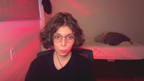 Snapshot of ari_dom_femboy chatting on January 2026 10:04:01 PM Ari online show from January 2026 10:04:01 PM