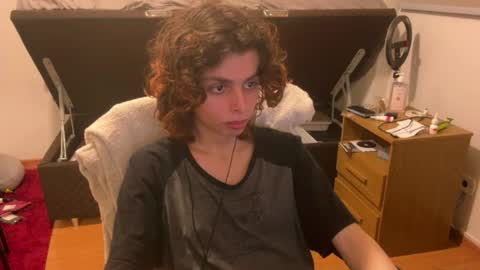 Snapshot of ari_dom_femboy chatting on July 2026 10:28:02 PM Ari online show from July 2026 10:28:02 PM