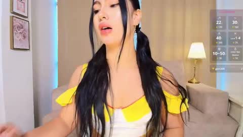 Ari online show from October 2025 01:20:01 PM