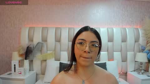 ari_lynn_ online show from January 2026 03:09:02 AM