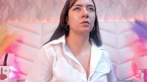 ari_lynn_ online show from May 2026 12:54:02 PM