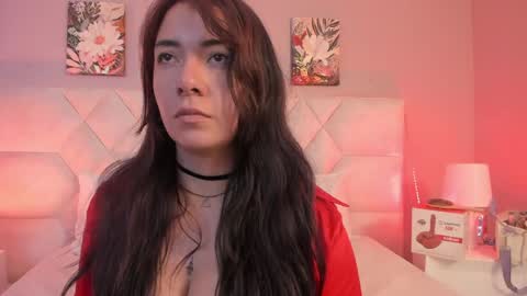 ari_lynn_ online show from May 2026 12:10:02 PM