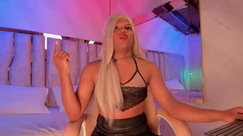 Snapshot of ari_monet chatting on September 2025 11:43:02 AM ARI online show from September 2025 11:43:02 AM