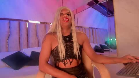 Snapshot of ari_monet chatting on September 2025 11:43:01 AM ARI online show from September 2025 11:43:01 AM