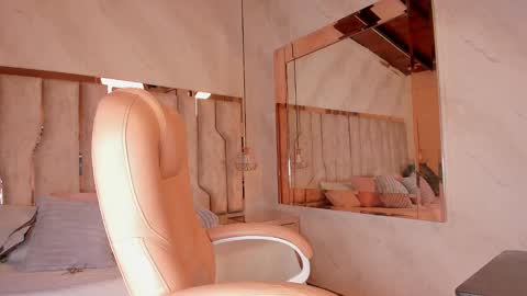 Snapshot of ari_monet chatting on September 2025 11:37:02 AM ARI online show from September 2025 11:37:02 AM