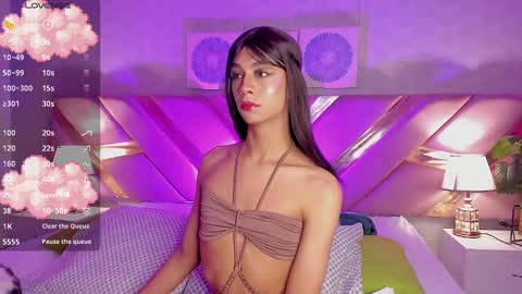 Snapshot of ari_sunshine chatting on January 2025 08:43:02 PM Ari online show from January 2025 08:43:02 PM