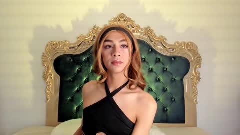 Snapshot of ari_sunshine chatting on September 2025 10:21:02 PM Ari online show from September 2025 10:21:02 PM