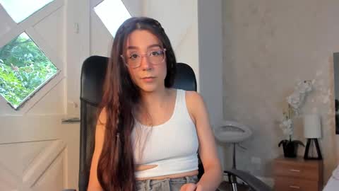 Ari Wilde online show from February 2026 12:34:01 PM