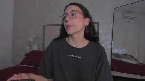 Ari Wilde online show from May 2026 01:06:02 PM