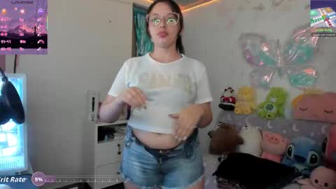 Snapshot of aria_alaia chatting on September 2025 01:09:02 AM Linda online show from September 2025 01:09:02 AM