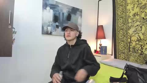 Snapshot of aria_and_orien chatting on October 2025 11:11:02 AM aria y orien online show from October 2025 11:11:02 AM