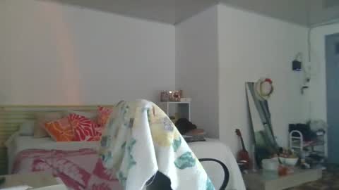 aria_andradee online show from October 2025 01:12:02 AM