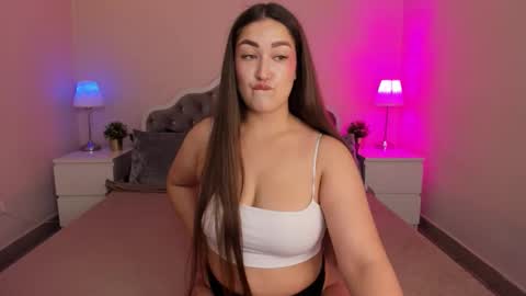 aria_blisss online show from September 2025 12:55:01 AM