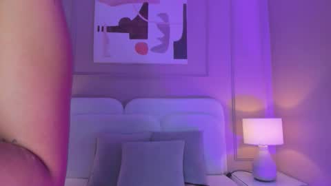 Aria  online show from September 2025 03:40:02 AM