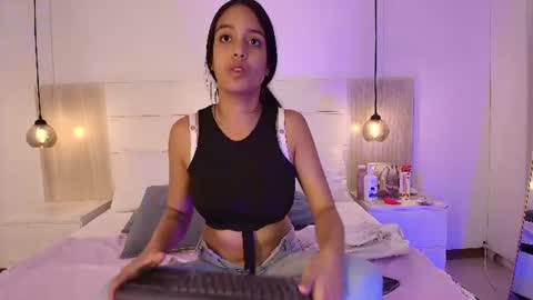 Snapshot of aria_miller__ chatting on August 2026 07:57:02 PM Aria online show from August 2026 07:57:02 PM