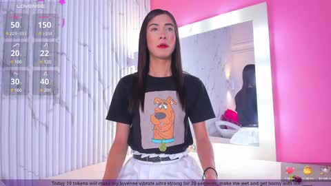 Snapshot of aria_millers_ chatting on January 2025 07:31:02 PM Aria Millers online show from January 2025 07:31:02 PM
