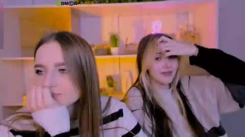 Luna online show from October 2025 07:13:01 PM