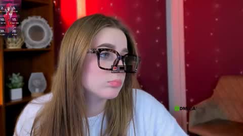 Luna online show from November 2025 12:26:01 PM