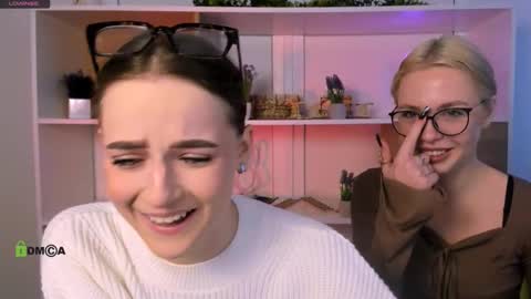 Luna online show from November 2025 12:06:01 PM