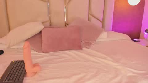 I OOT online show from November 2025 04:51:01 PM